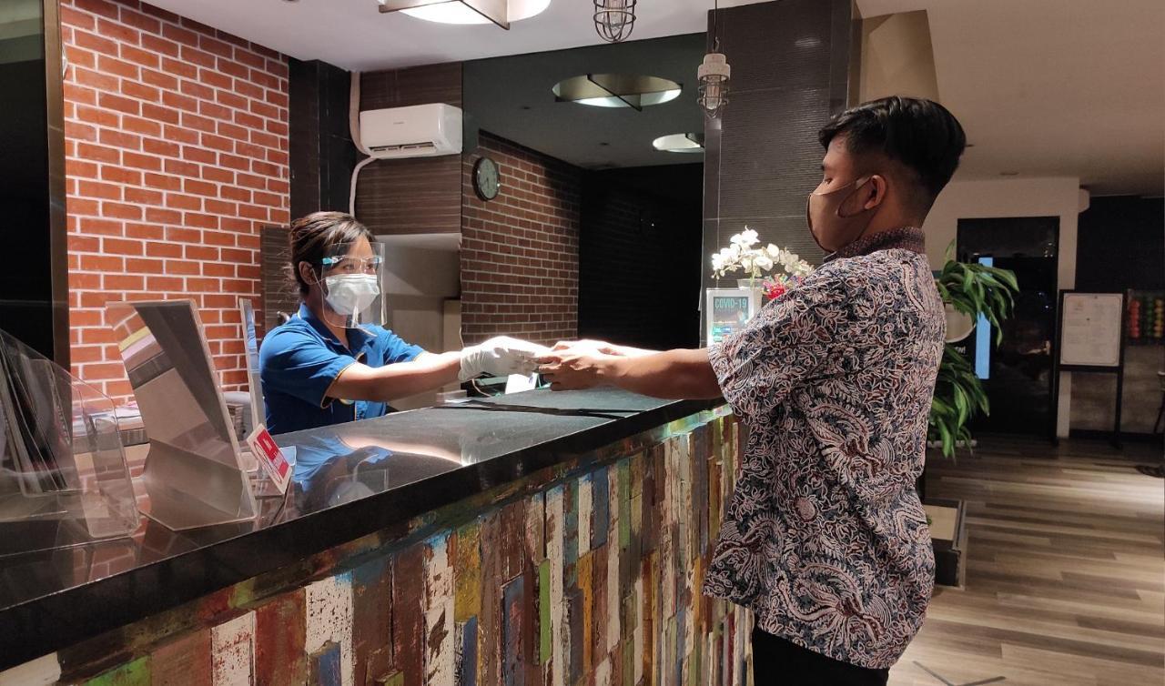 Hotel 88 Mangga Besar Raya 120 Jakarta By Wh Eksteriør billede