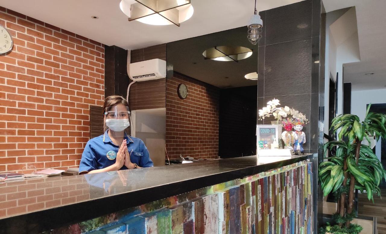 Hotel 88 Mangga Besar Raya 120 Jakarta By Wh Eksteriør billede
