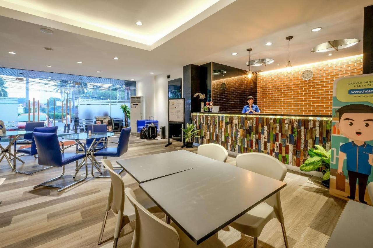 Hotel 88 Mangga Besar Raya 120 Jakarta By Wh Eksteriør billede