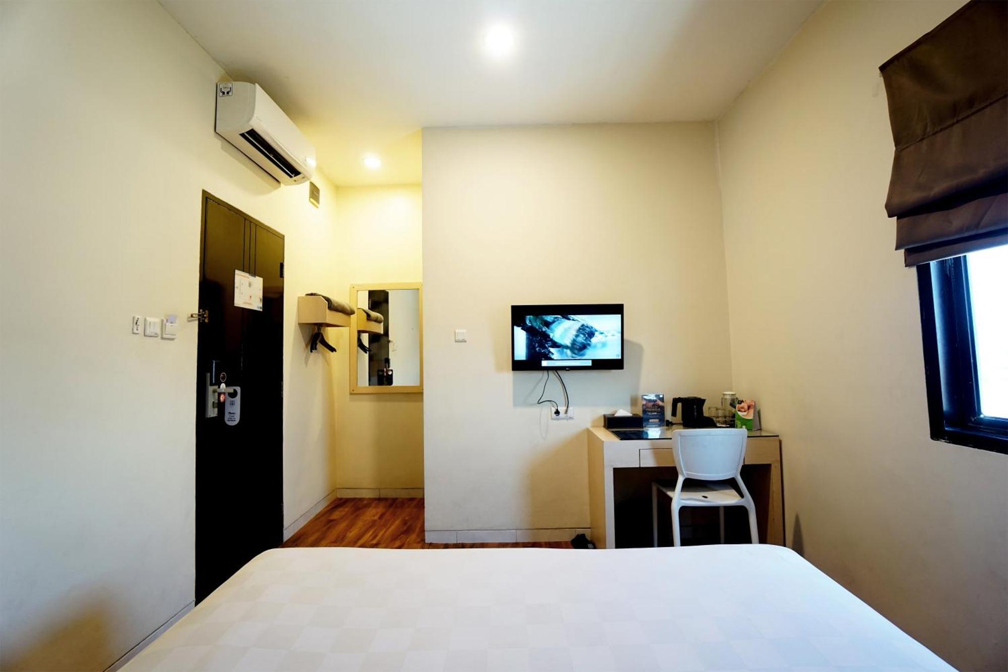 Hotel 88 Mangga Besar Raya 120 Jakarta By Wh Eksteriør billede
