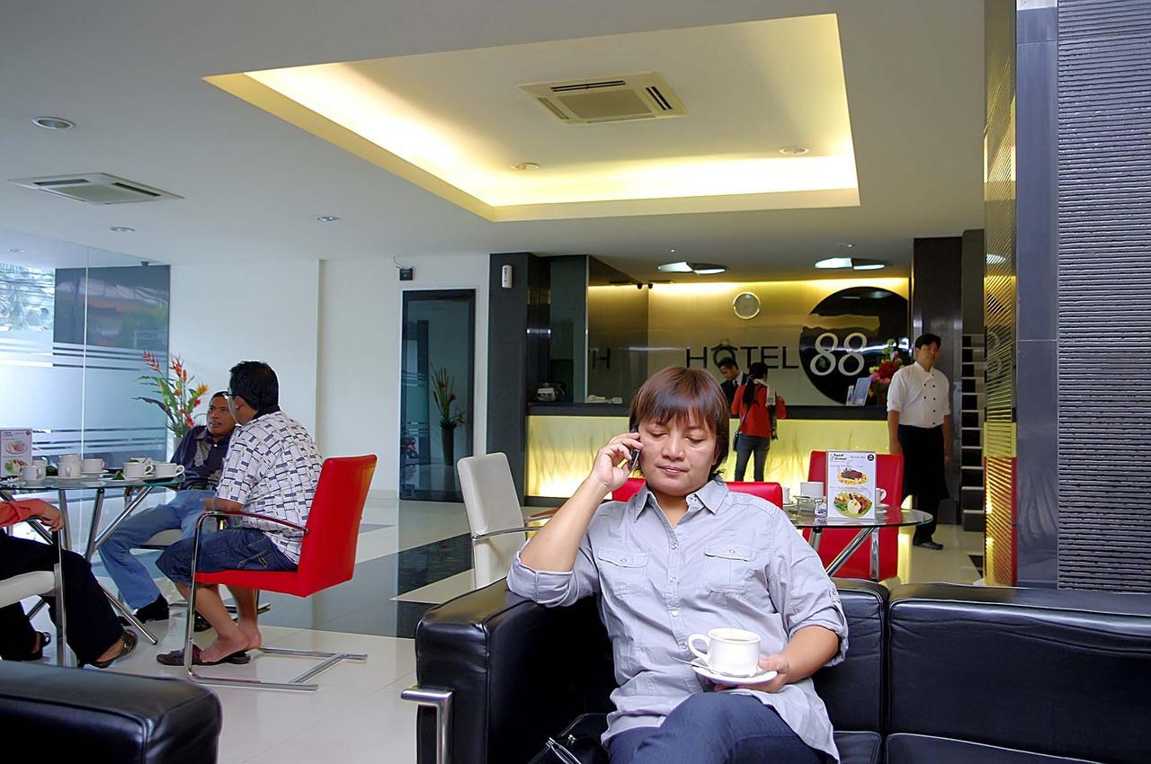 Hotel 88 Mangga Besar Raya 120 Jakarta By Wh Eksteriør billede
