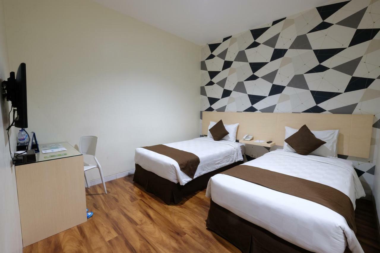Hotel 88 Mangga Besar Raya 120 Jakarta By Wh Eksteriør billede