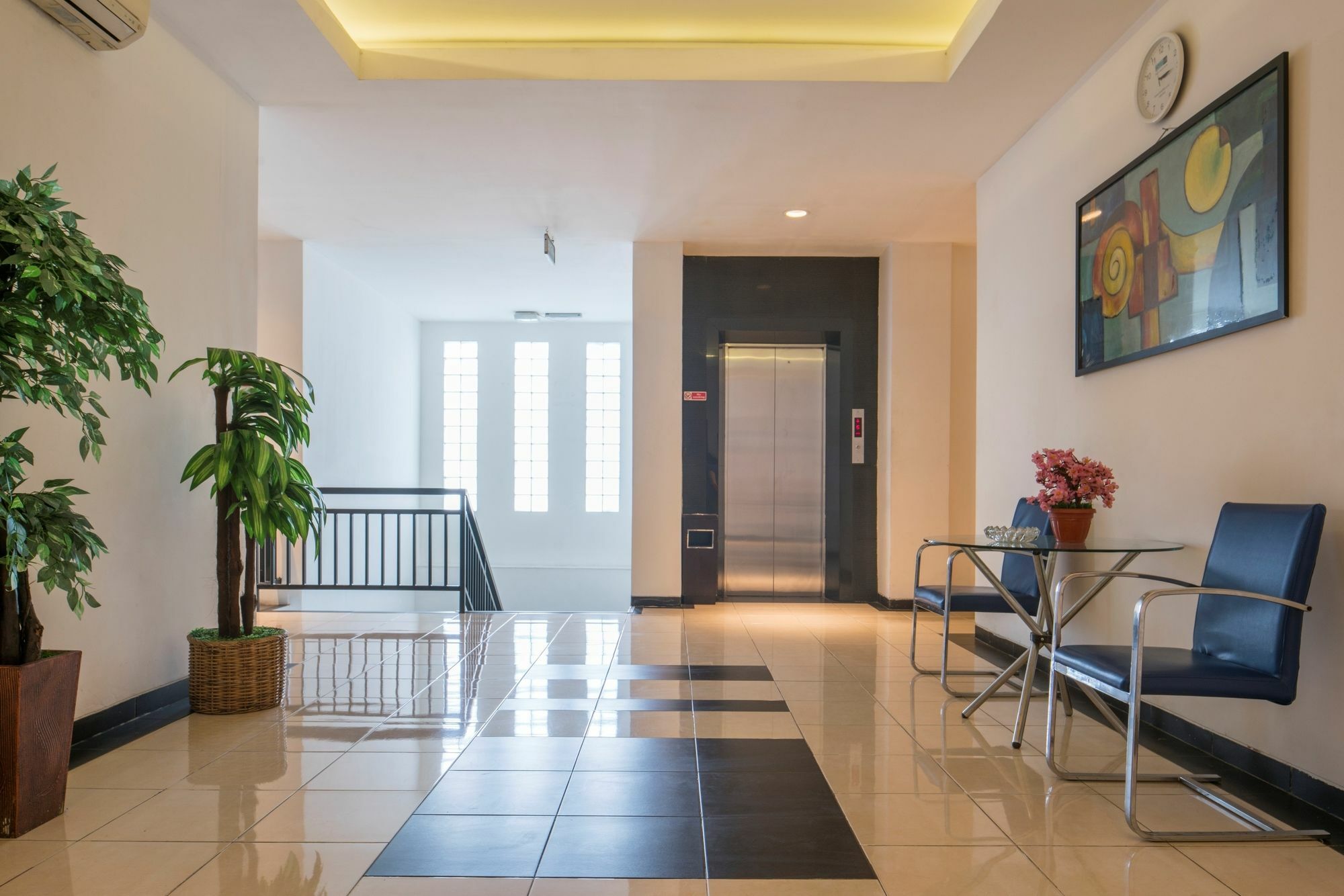 Hotel 88 Mangga Besar Raya 120 Jakarta By Wh Eksteriør billede