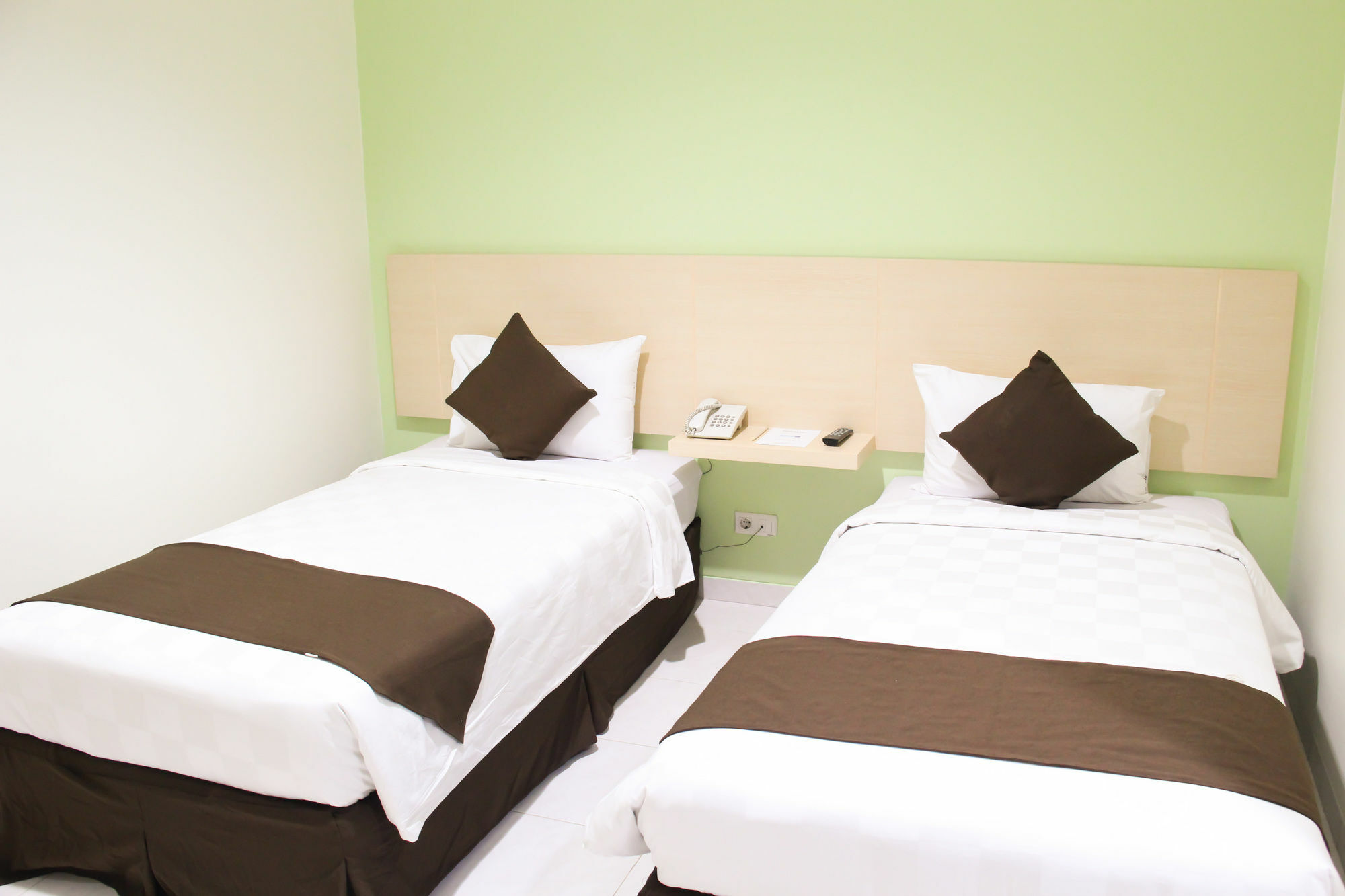 Hotel 88 Mangga Besar Raya 120 Jakarta By Wh Eksteriør billede